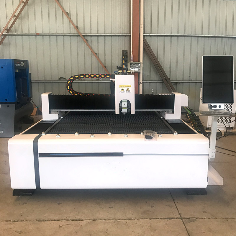 Laser cutting machine with single table
