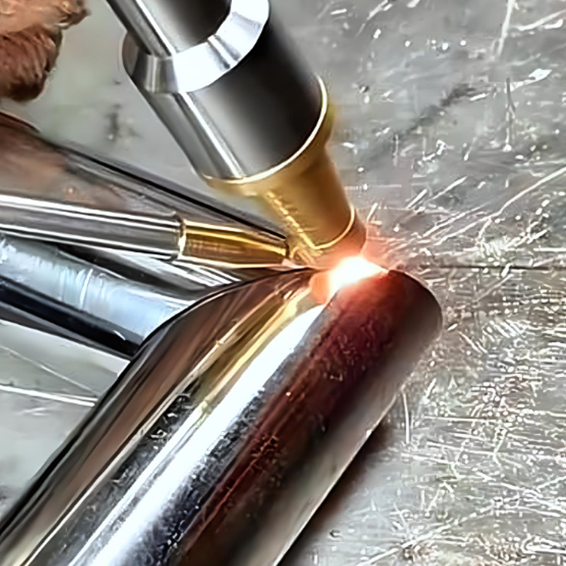 Hand held laser welding machine