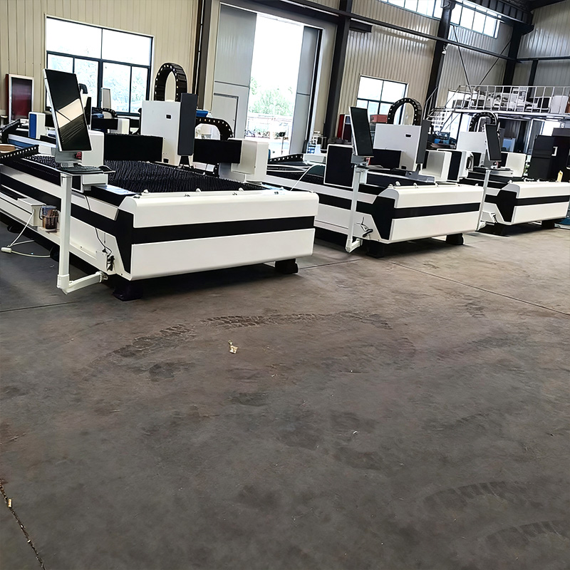 Laser cutting machine for plates and tubes