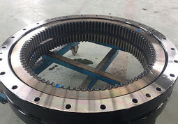 How to clean up the contamination of slewing bearing