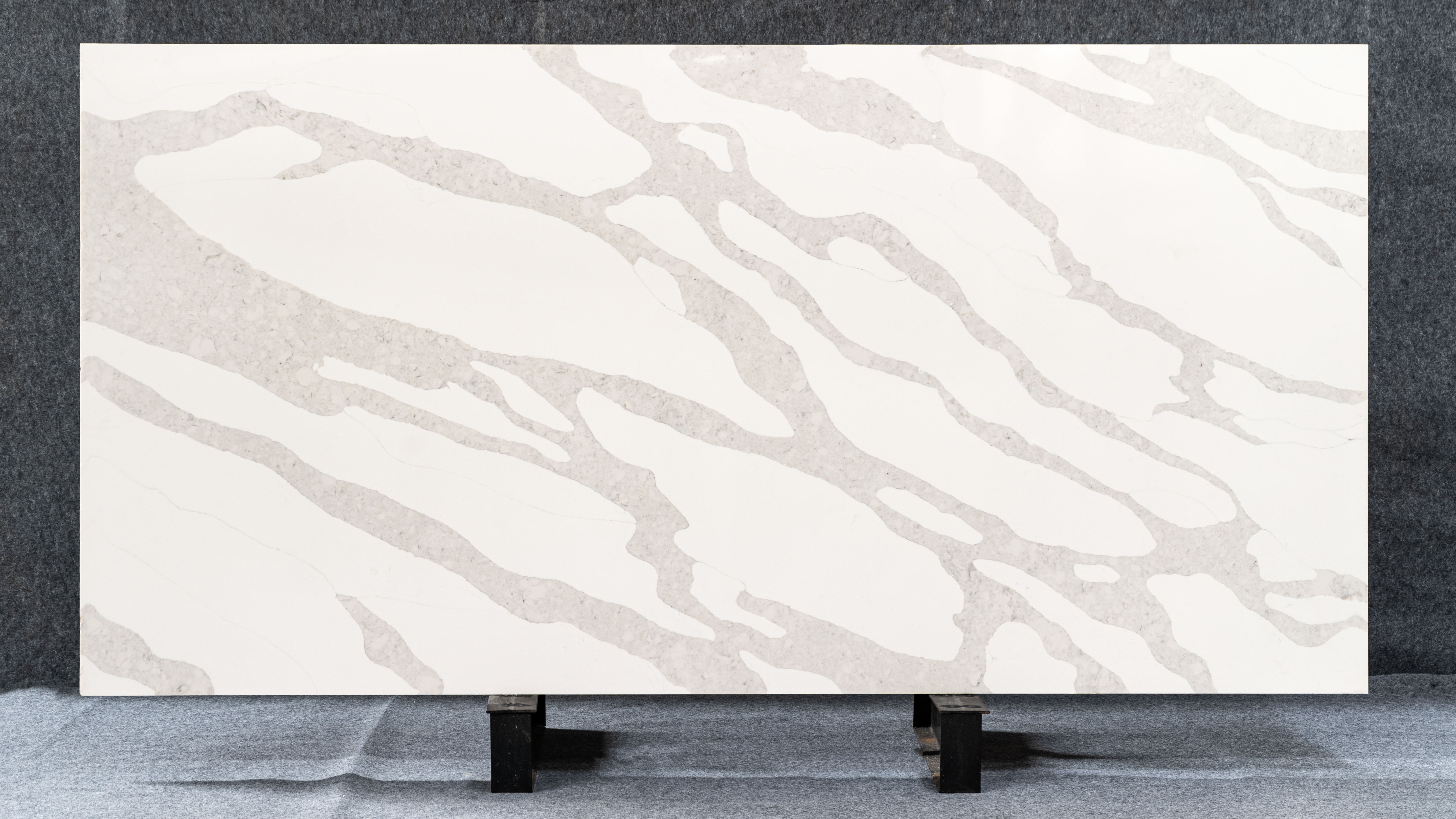 White Quartz Stone countertops for the kitchen (QSY-117)