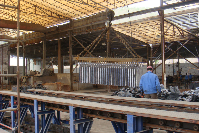 Կապար ափսեի կախիչ