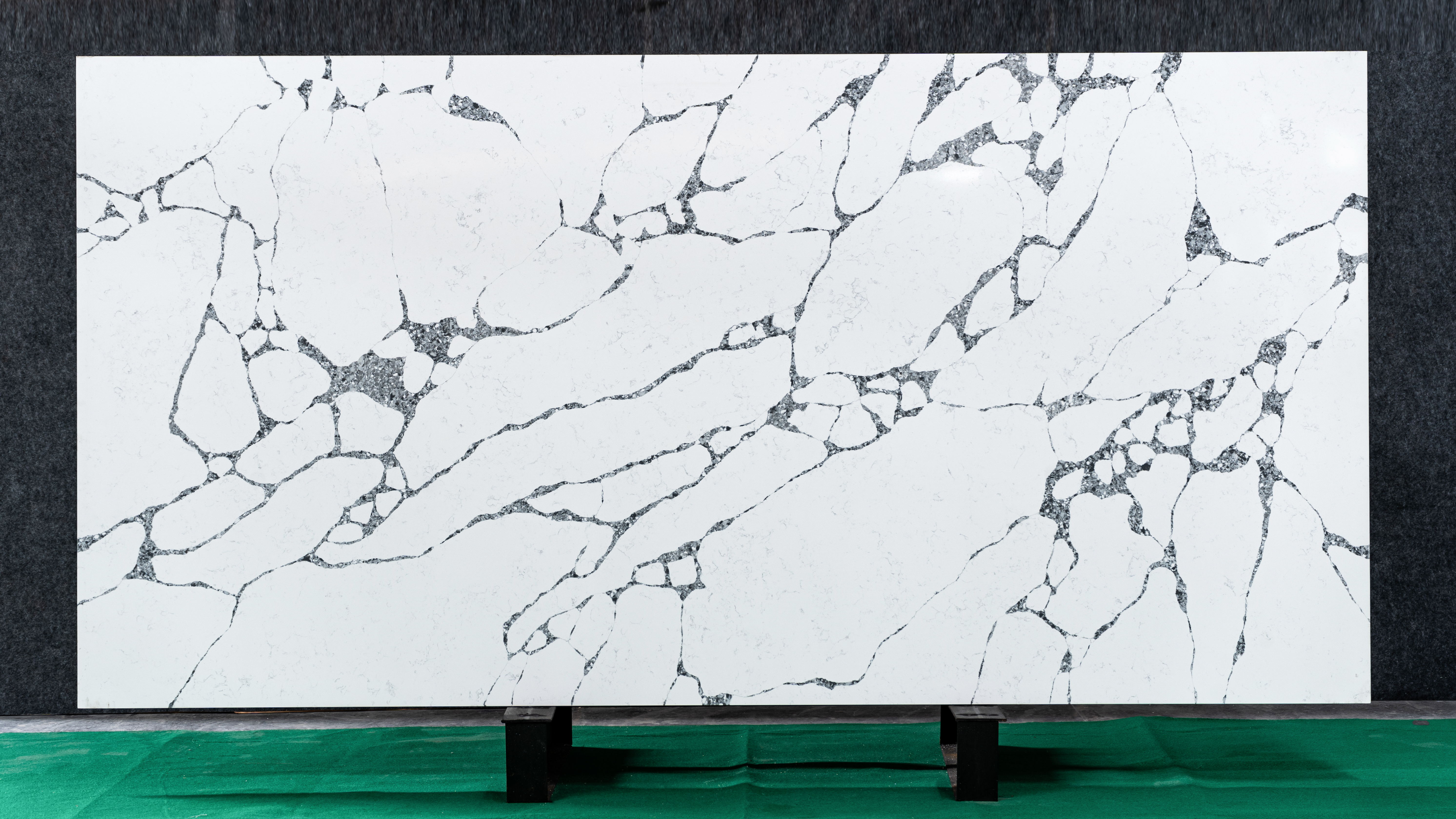 wholesale polished quartz countertop white calacatta artificial stone quartz slabs