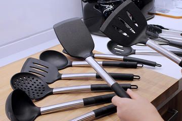 The Production Process We Need To Understand For Custom Silicone Kitchen Utensils