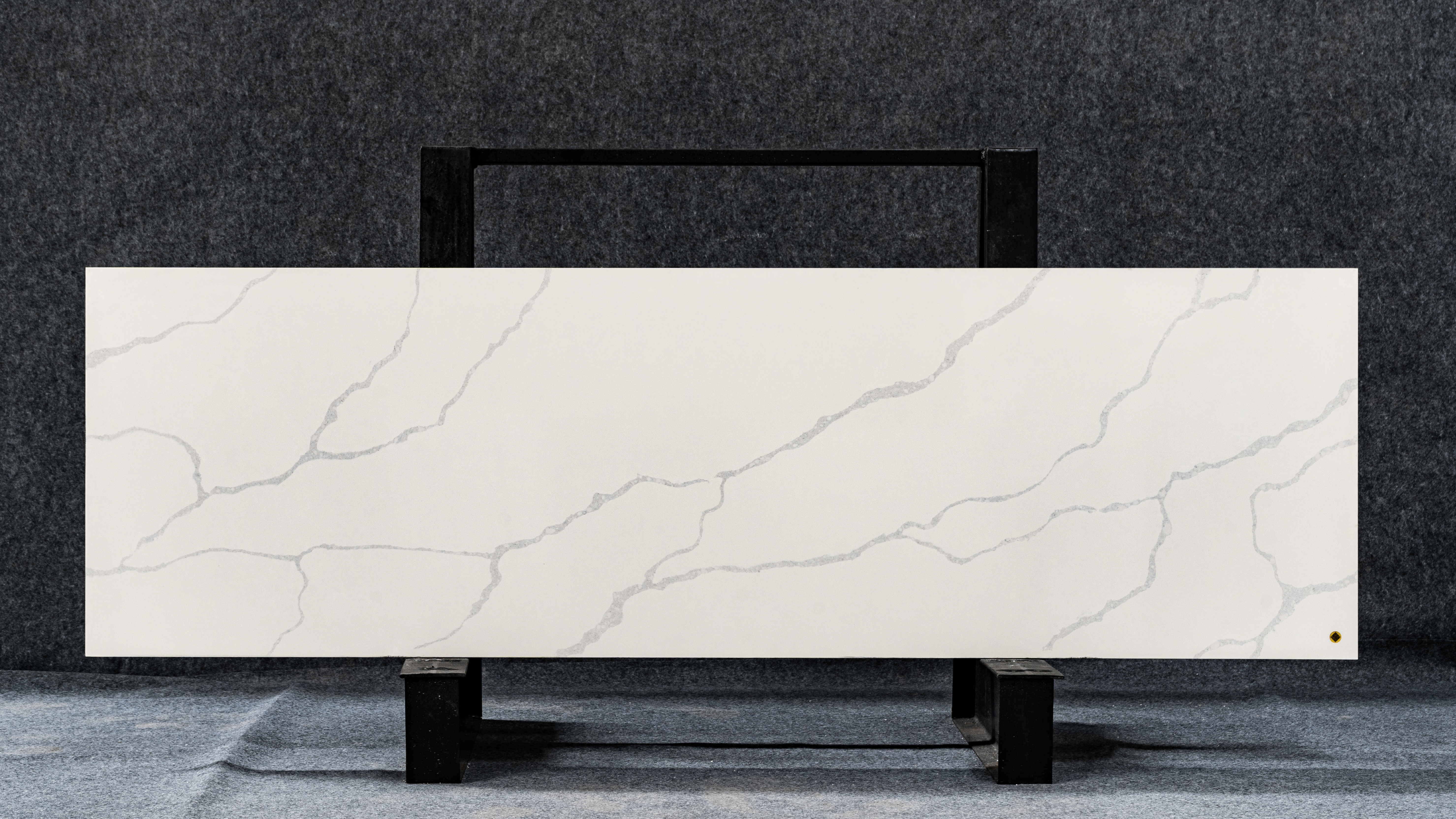 Small size white quartz cabinet countertops