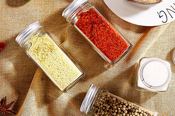What size are spice jars