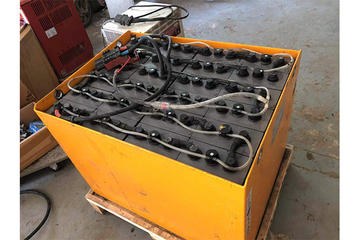 Recondition the Electric Forklift Battery with ENS-3015DC Battery Rejuvenator