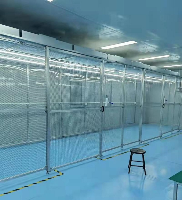 Class 1000 Clean Room