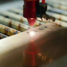Acabamento de gravação a laser de peças de fresagem CNC