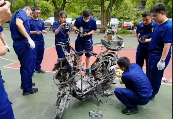 電気自動車の自然発火