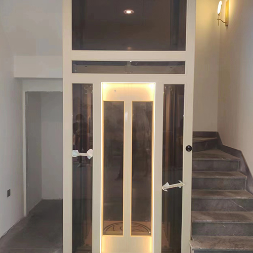 Small Well Square Elevator