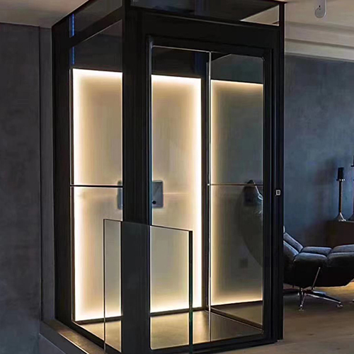 Square Elevator With Flat Doors