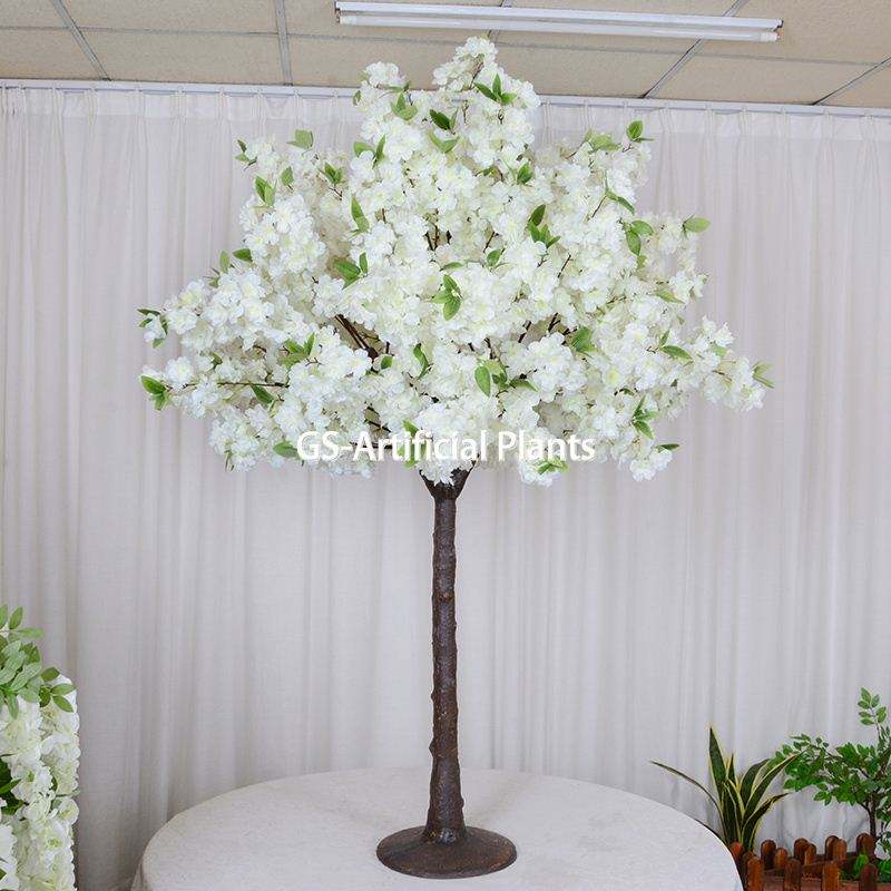 5 फीट सफेद नकली चेरी ब्लॉसम ट्री मिश्रित हरी पत्तियां टेबल सेंटरपीस शादी की सजावट