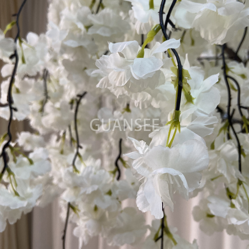  фиберглас Вештачко бело дрво со цвет од цреша 5 стапки висока маса за централно парче декорација на настани 