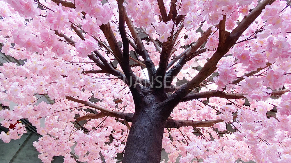  Keinotekoiset sisätilojen kirsikankukkapuun häiden keskipisteet 