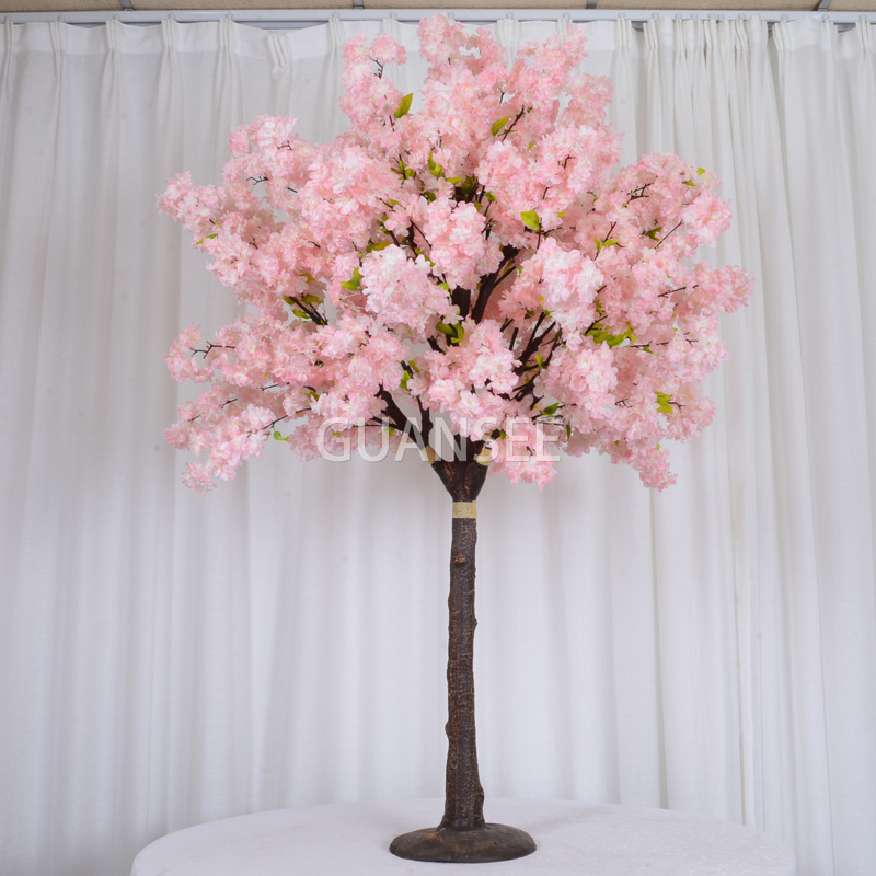 Vidinis vyšnių žiedų medis vestuvių dekoravimui 