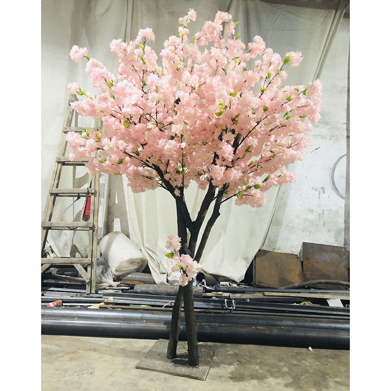 Ružičasto umjetno stablo trešnjinog cvijeta u zatvorenom prilagođene veličine za ukrašavanje vjenčanja