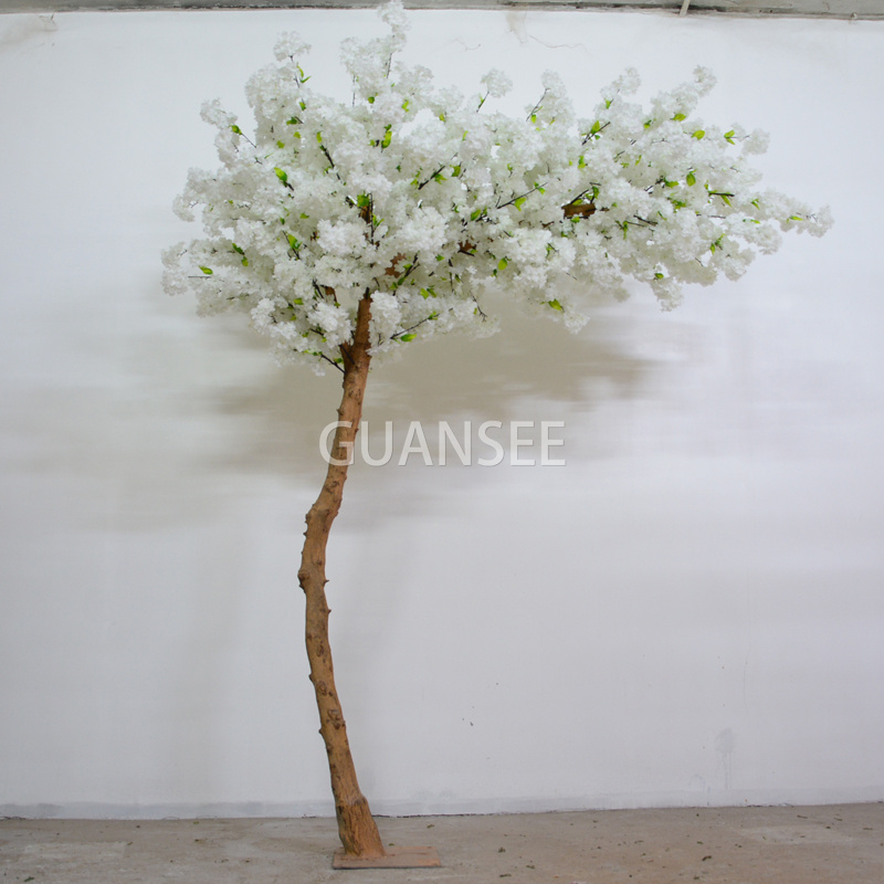  2.5m اونچی حسب ضرورت جعلی ساکورا شاخیں سفید پھول چیری بلاسم ٹریز آرچ ویڈنگ ڈیکوریشن کے لیے 