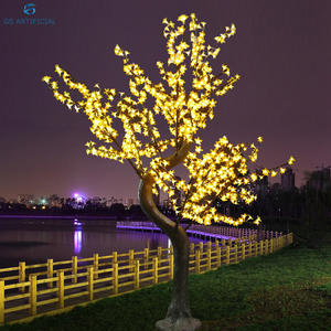 Copac cu flori de cireș iluminat pentru exterior