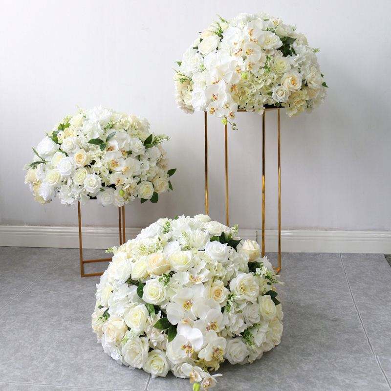 شادی کی سجاوٹ کے لیے مصنوعی سفید پھولوں کی گیند