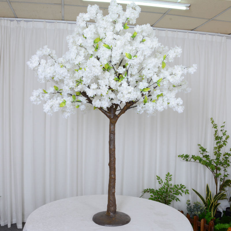 5-футова невелика штучна ялинка. Штучне деревце з квітами вишні. Весільне центральне дерево