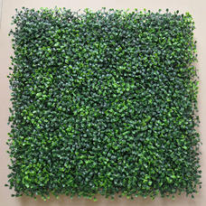 Simuleret kunstig grøn plantevæg med 4-lags solafskærmende vægbaggrundsdekoration, UV-bestandig plastgræs