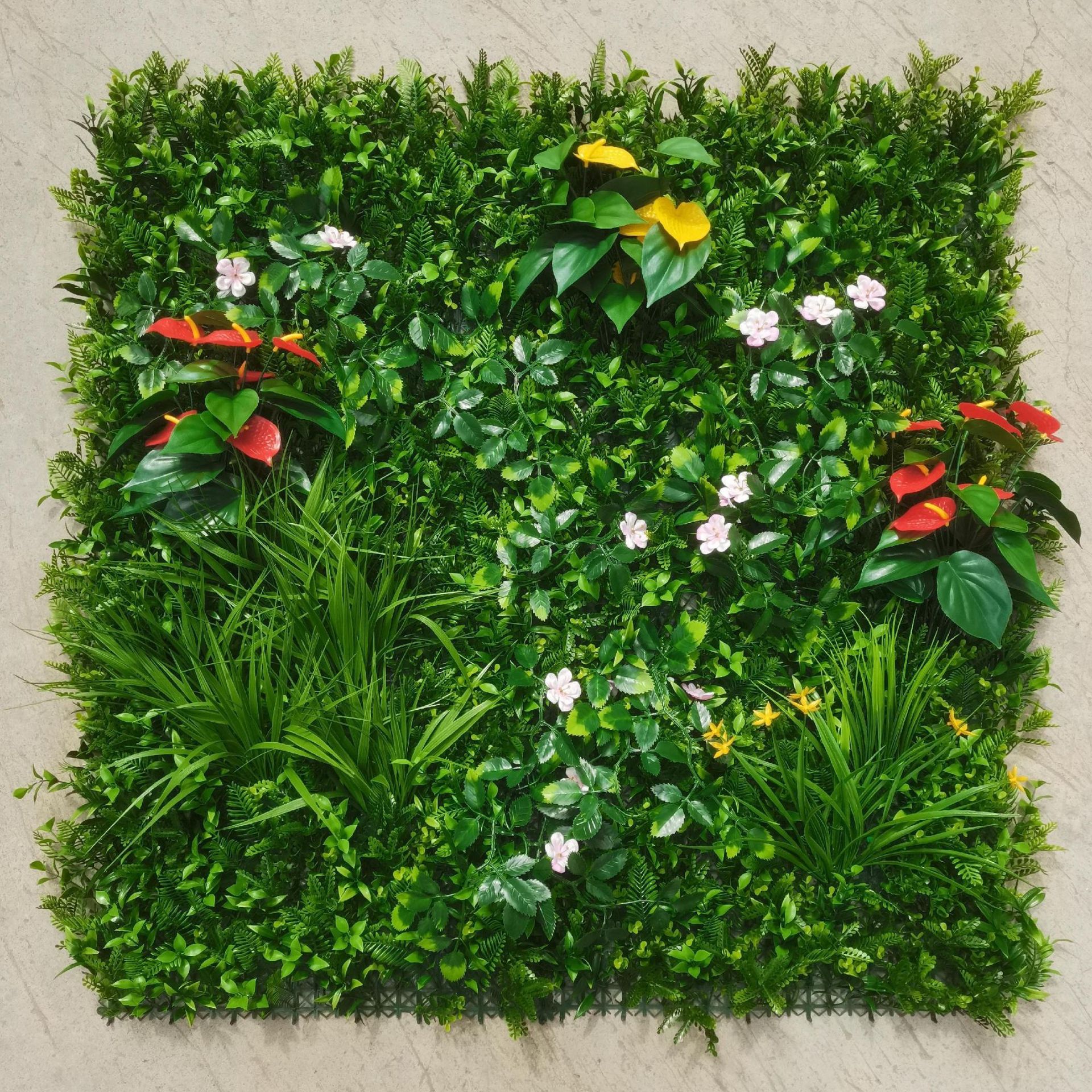 Dirbtinių augalų sienos žalieji augalai dirbtinės gėlės imituojamos vejos kraštovaizdžio biomimetinis fono sienų apdaila