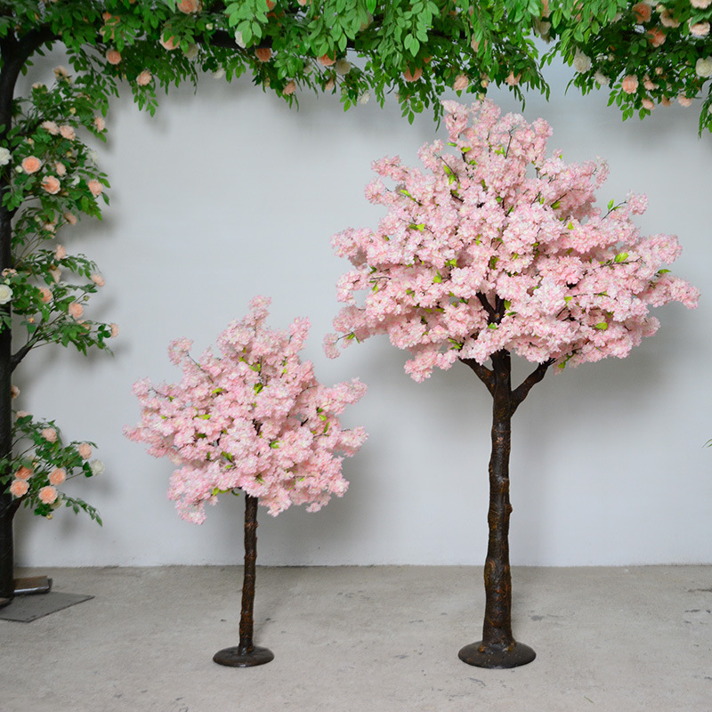  Ən Populyar Stil Yüksək Keyfiyyətli Süni Sakura Ağacı Qapalı Yemək Masası Çəhrayı Simulyasiya Ağacı Otel Toy Dekorasiyası 