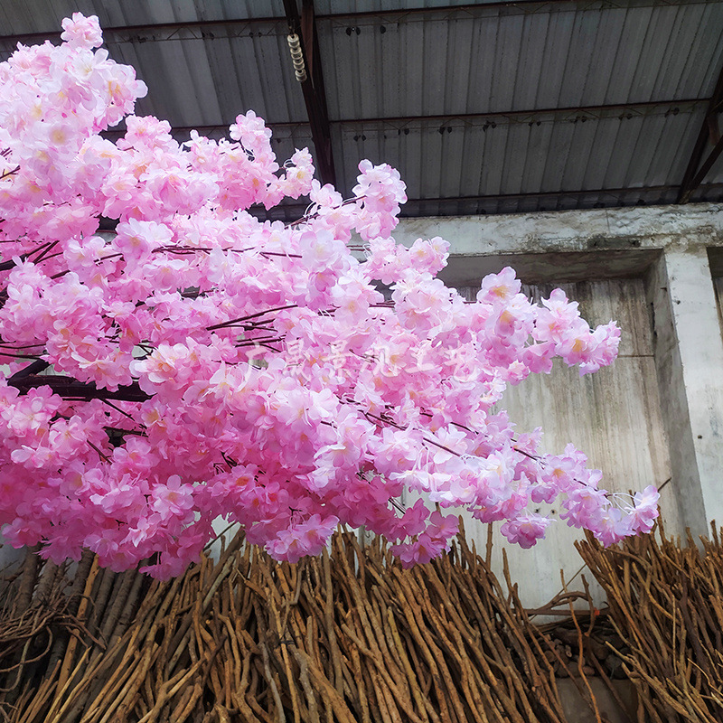  模擬桜の木人工片側延長桜の木の結婚式の室内装飾と造園 