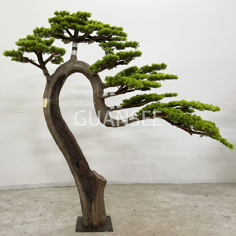 Simulated pine customized beauty pine Luohansong Yabaisong shopping mall living room interior decoration artificial welcoming pine