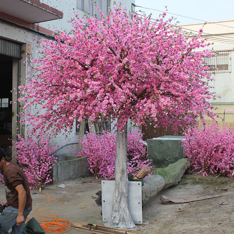 Indoor and outdoor landscaping peach blossom tree shopping mall wish tree wedding decoration