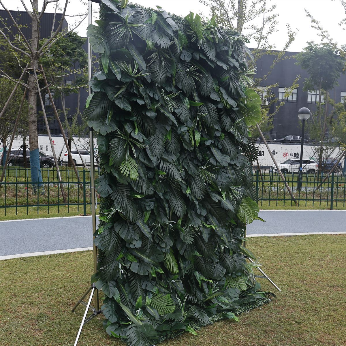 Cloth bottom simulation plant wall, green plant wall, pekeng damuhan, mall entrance at storefront decoration