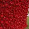 Simuleret rosenvæg på stoffet bryllupsdekoration rød baggrundsvæg, indkøbscenter vinduesdekoration, plantevæg, blomsterarrangement