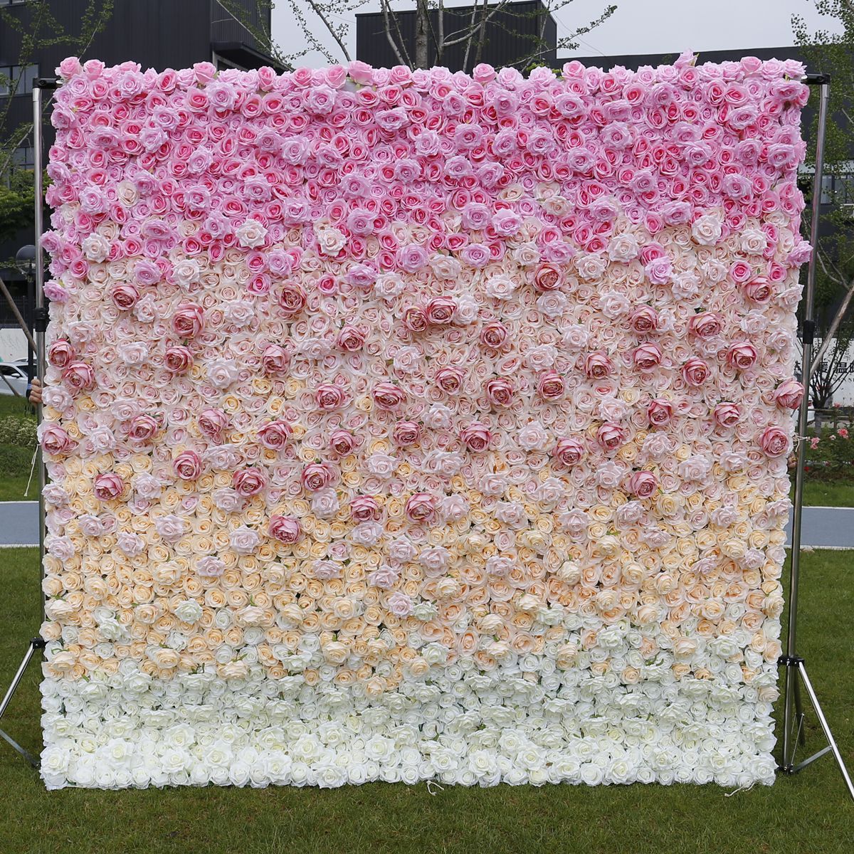  Künstliches Blumennetz, rote Rose, Pflanzenwand für den Hochzeitseingang 