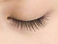 Which eyelash extension product is more attractive to women