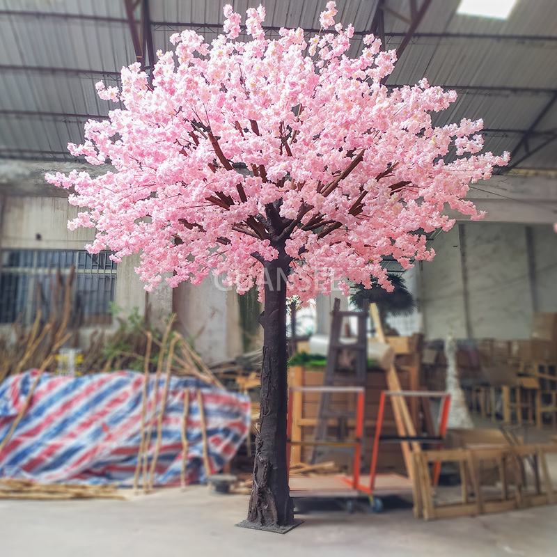 עץ סאקורה מלאכותי הופך למפעל לקישוט חתונה, גן, מלון