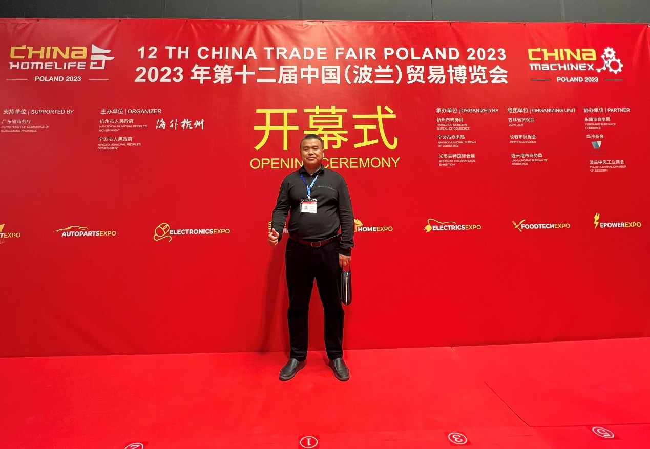 The General Manager Of Shenzhen Liushi Paper Packaging Co., Ltd. Participates In International Exhibitions And Learns