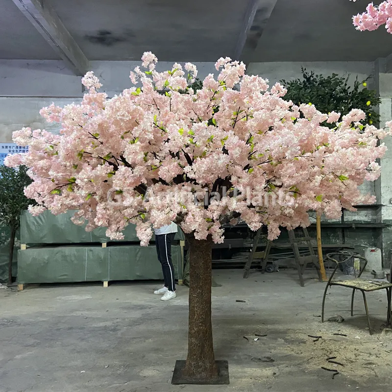 A empresa de paisagem artificial de Dongguan Guansee lançou cerejeiras artificiais internas e externas, injetando novos elementos na indústria de decoração