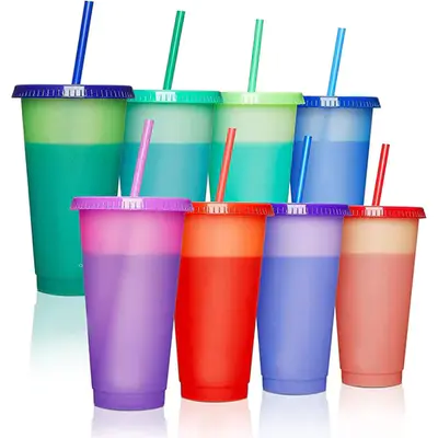Чаши за многократна употреба с капаци и сламки