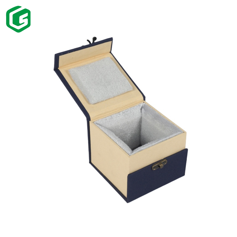 Cardboard Jewelry Gift Box With Pearl Wool Inner Tray