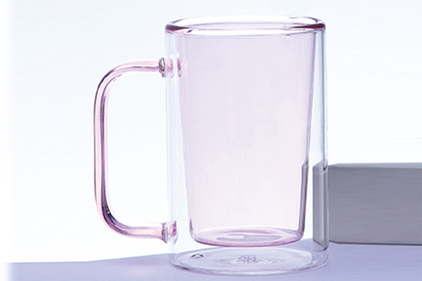 Jak producenci szkła wytwarzają szklane kubki? Jakie są metody formowania szklanych kubków?