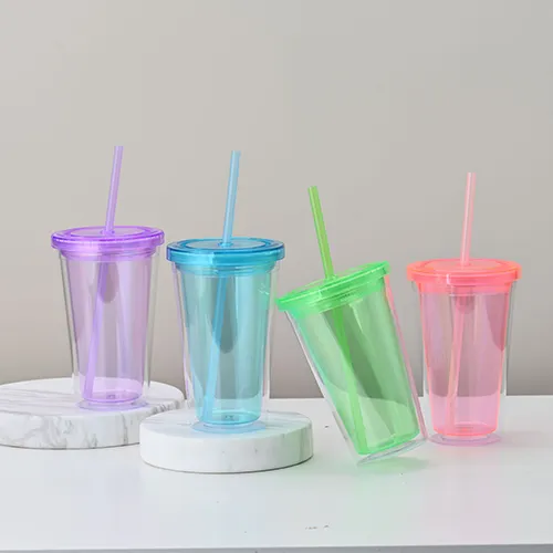 Безопасни ли са пластмасовите пътни чаши за микровълнова фурна?