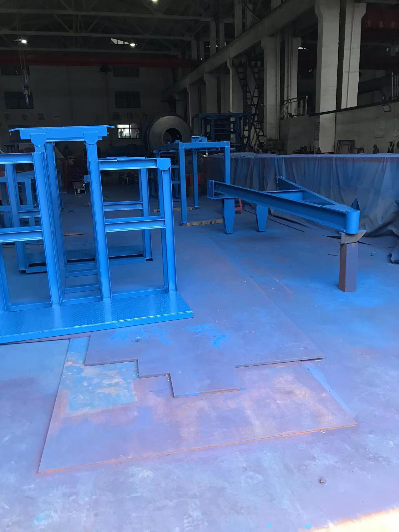 Lead ingot casting machine and crude lead disc round casting machine is ready for delivery this week
