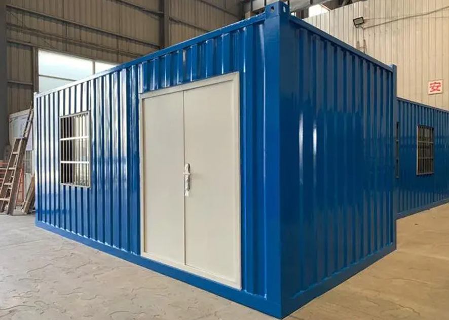 The use of electric heating tape in containers
