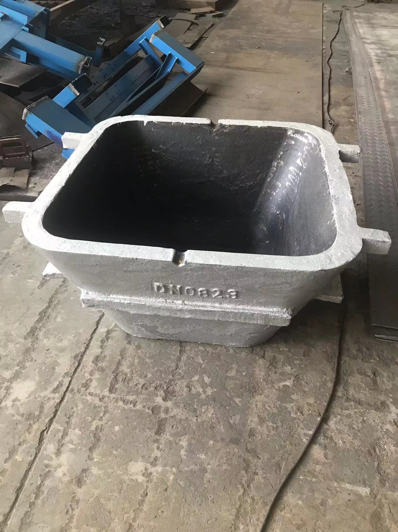 2T crude lead ingot molds for rotary furnace from lufeng machinery company