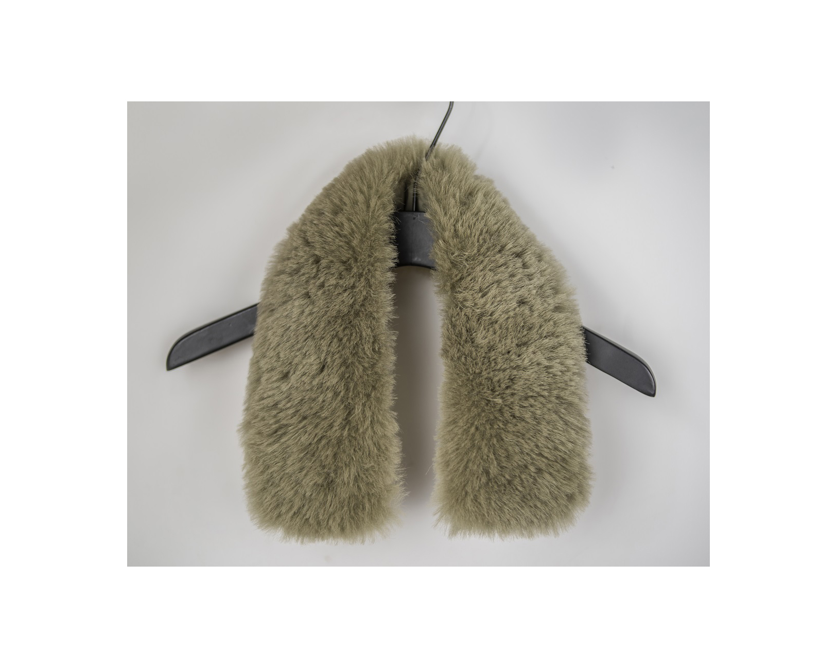 Collar Fur Caorach 100%.