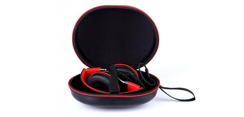  Molded Hard Carrying Headphone Case 