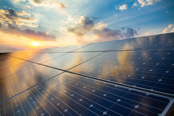  L'énergie solaire est le seul type de production d'énergies renouvelables qui sera en passe d'atteindre le scénario 1,5°C. Image : IRENA. 
