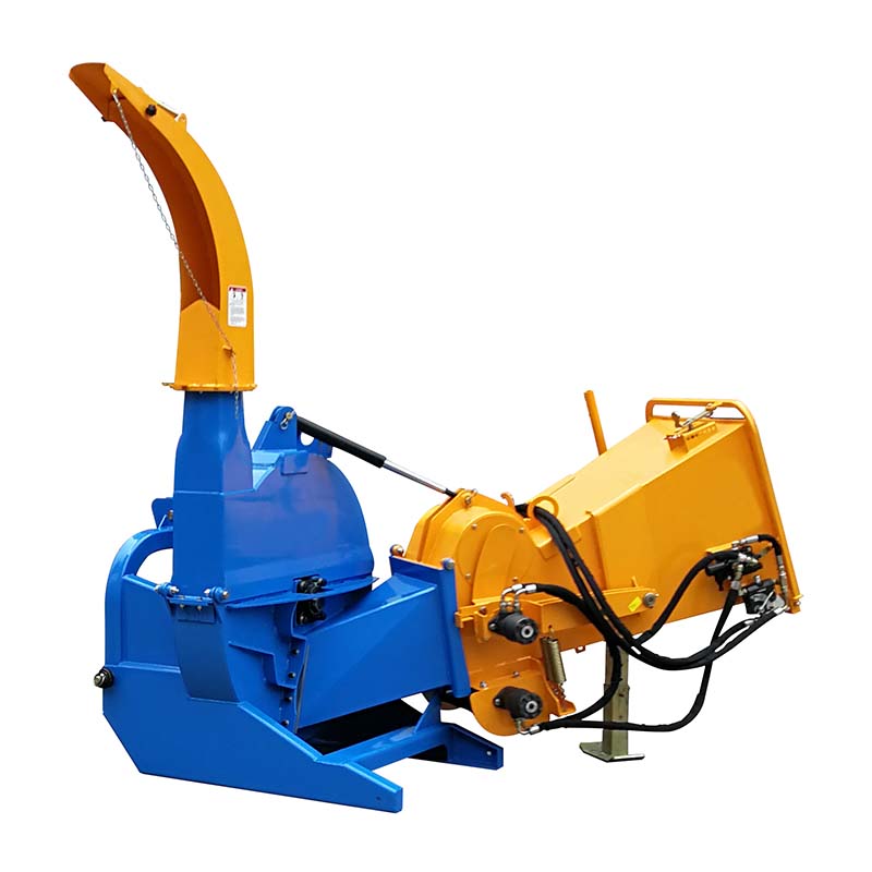 BX122R TRACTOR WOOD CHIPPER