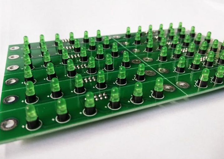  Silkscreen ສີຂຽວ Soldermask ສີຂາວ LED Lighting SMT PCB Board Assembly 